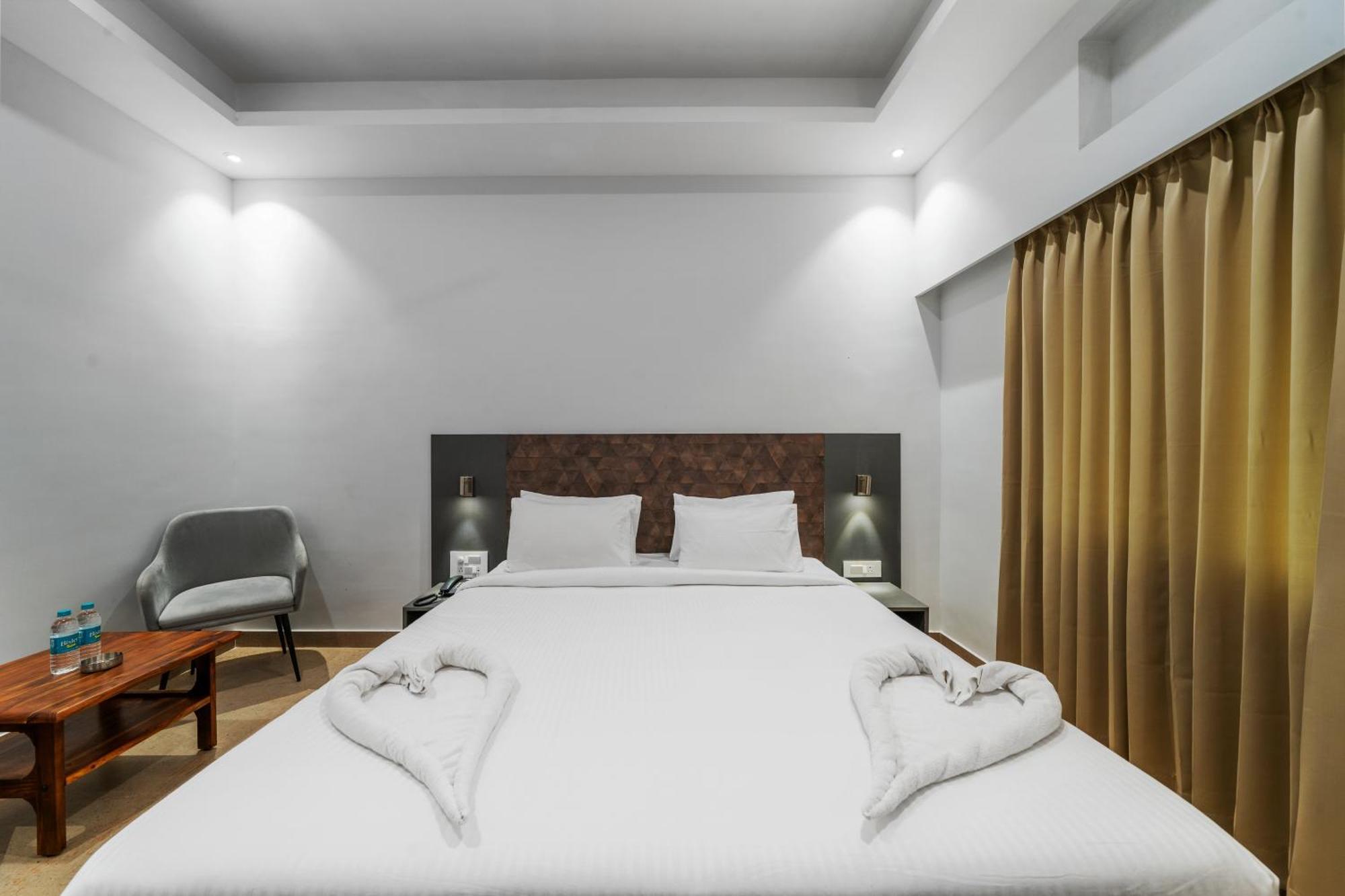 Hotel Gsr Tumkur Zewnętrze zdjęcie