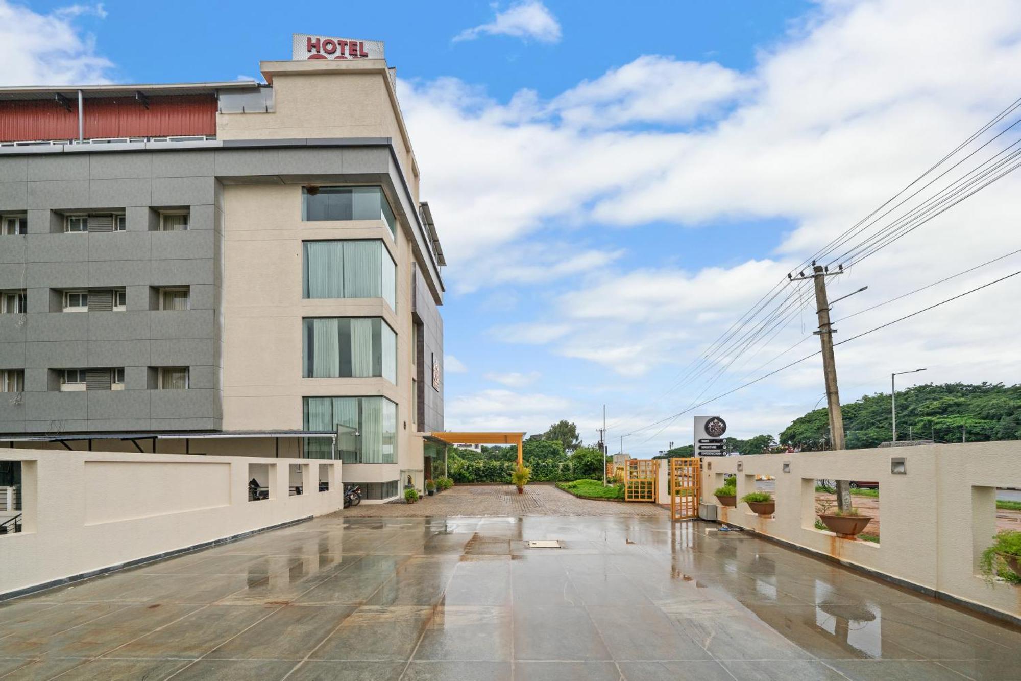 Hotel Gsr Tumkur Zewnętrze zdjęcie