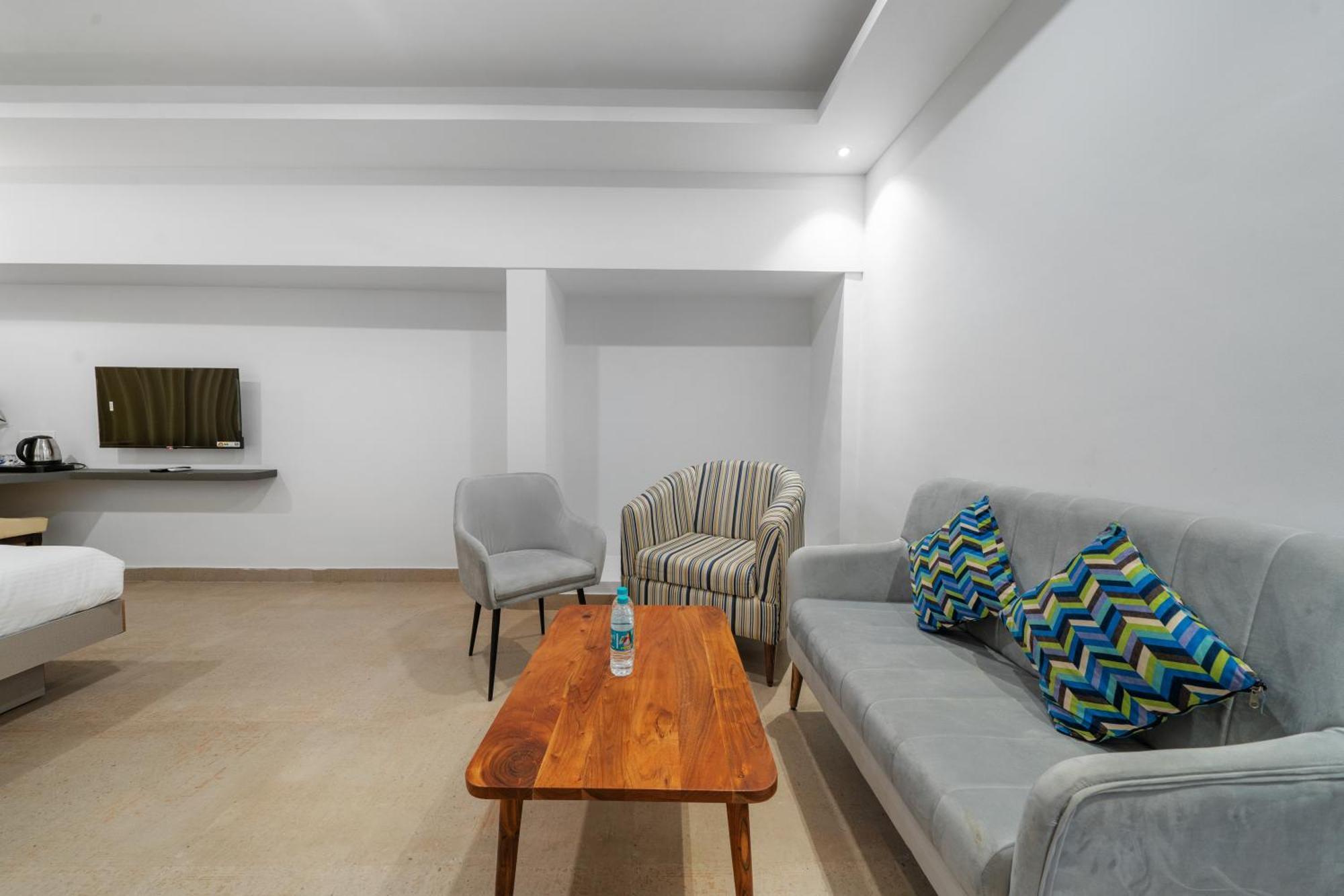 Hotel Gsr Tumkur Zewnętrze zdjęcie