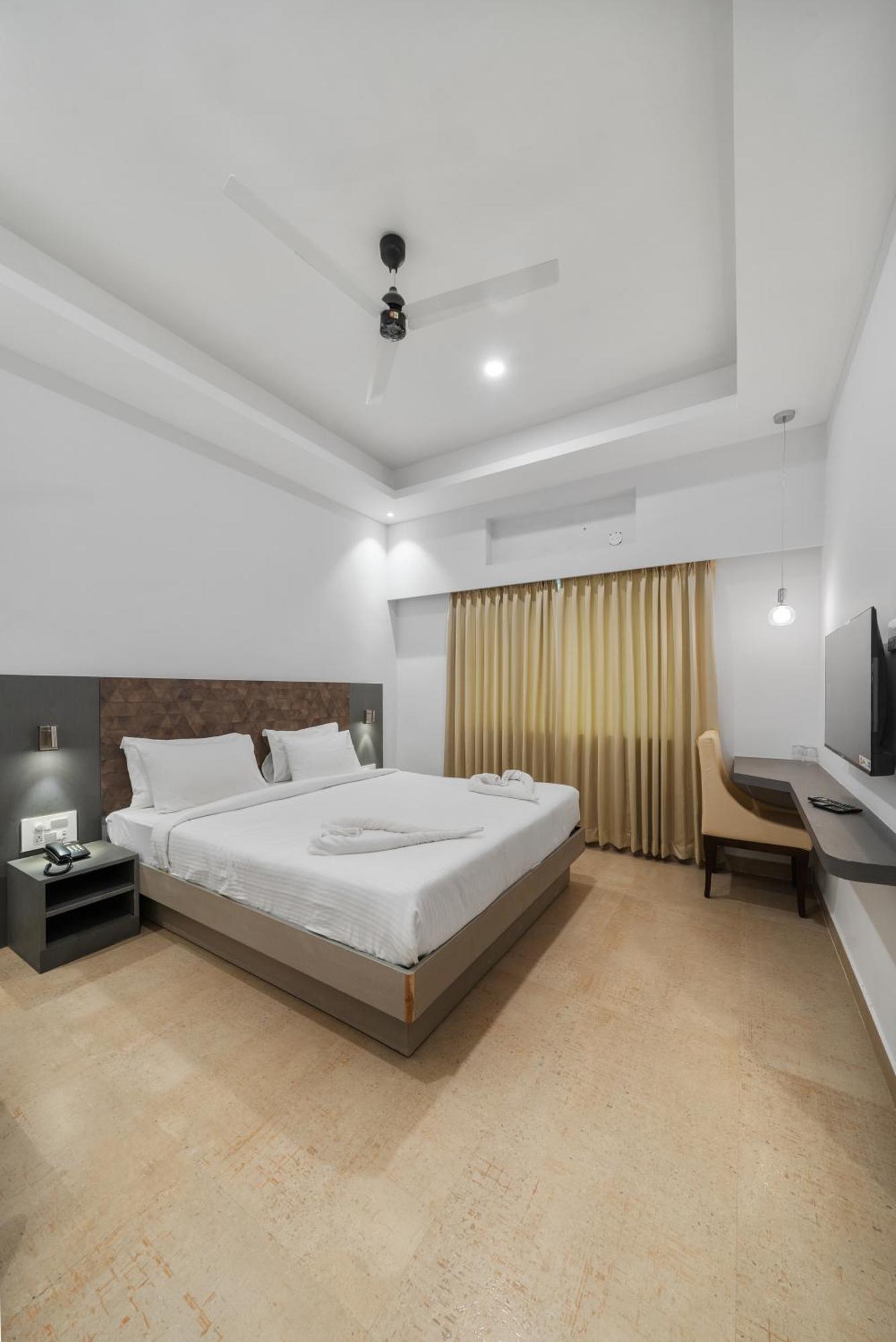 Hotel Gsr Tumkur Zewnętrze zdjęcie