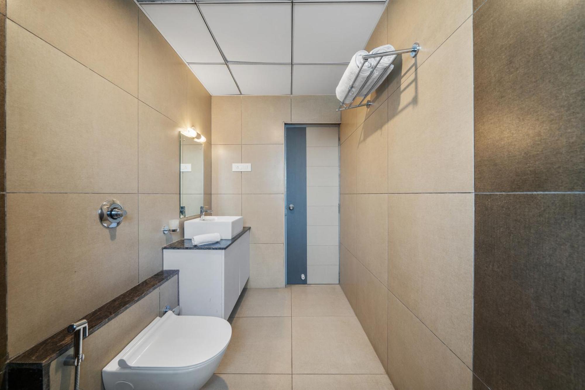 Hotel Gsr Tumkur Zewnętrze zdjęcie
