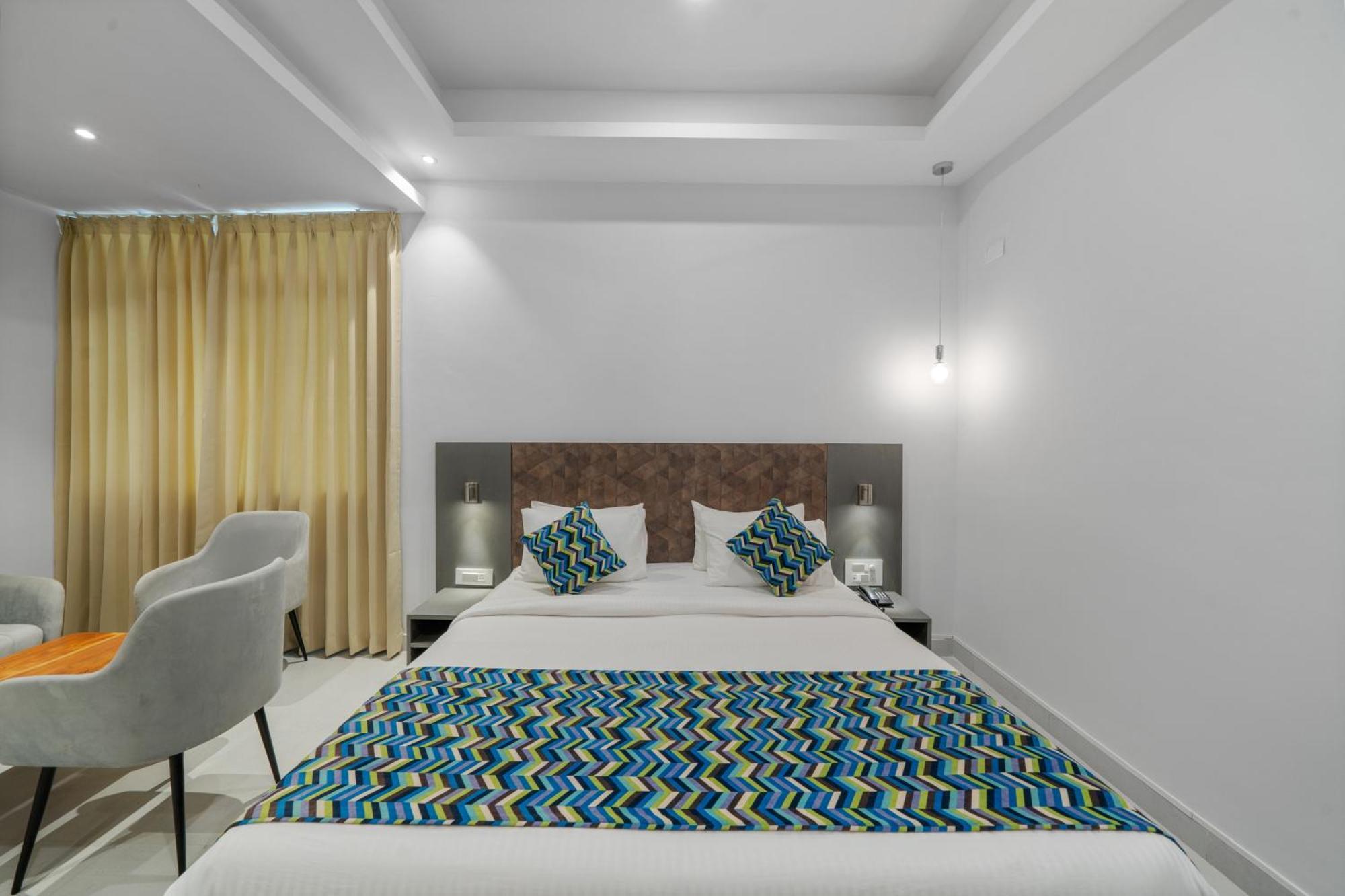 Hotel Gsr Tumkur Zewnętrze zdjęcie
