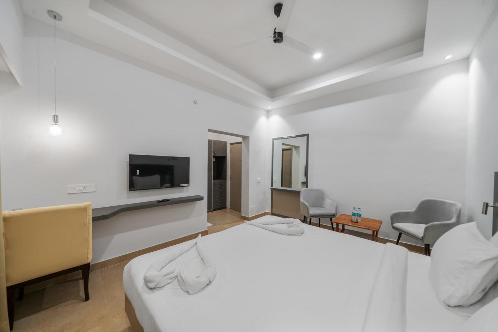 Hotel Gsr Tumkur Zewnętrze zdjęcie