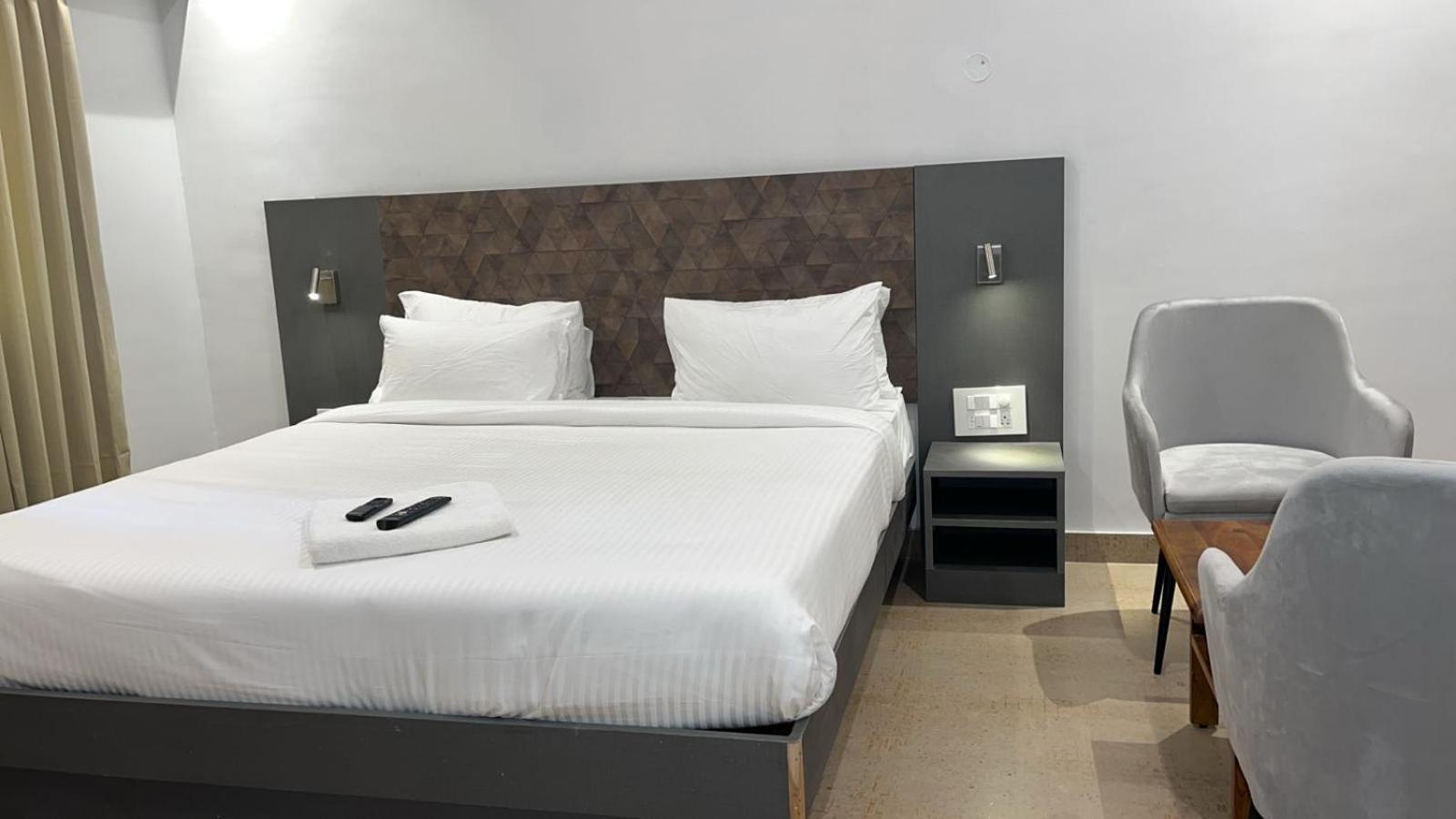 Hotel Gsr Tumkur Zewnętrze zdjęcie