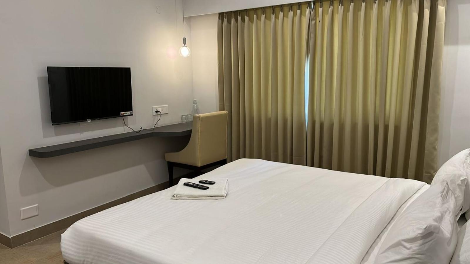 Hotel Gsr Tumkur Zewnętrze zdjęcie