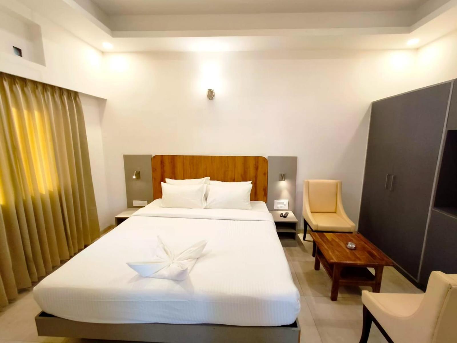 Hotel Gsr Tumkur Zewnętrze zdjęcie