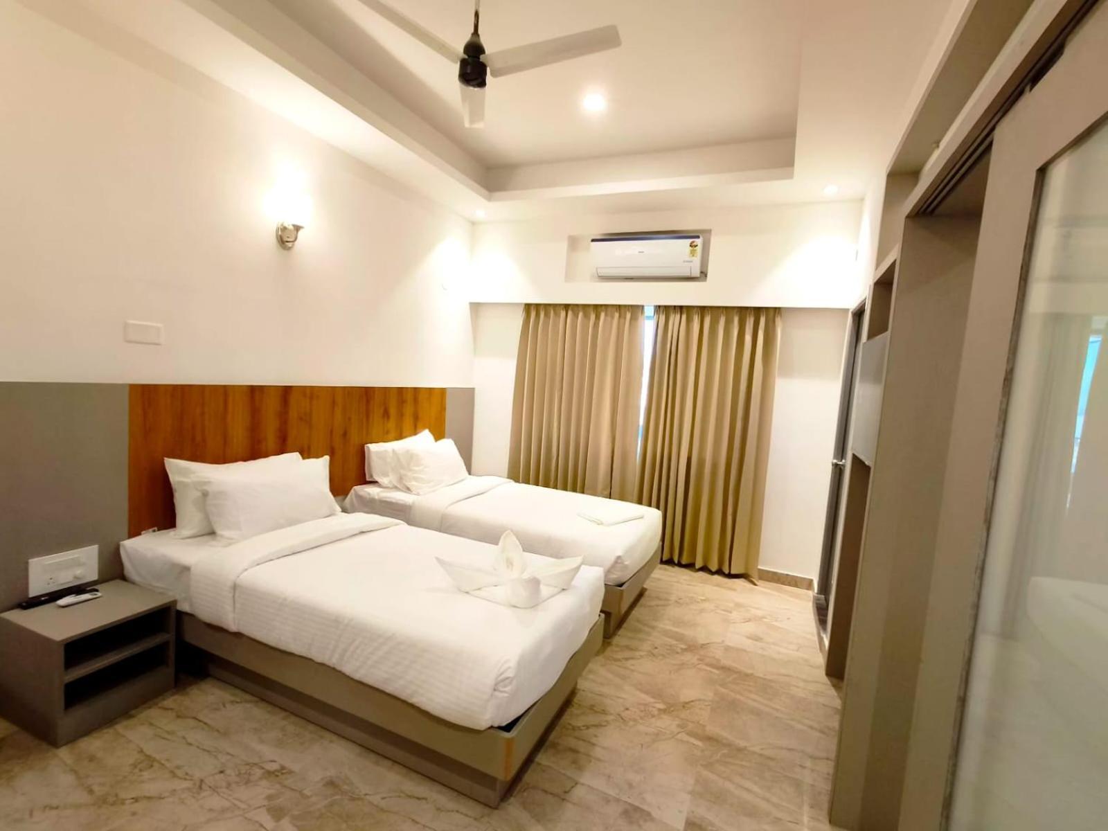 Hotel Gsr Tumkur Zewnętrze zdjęcie