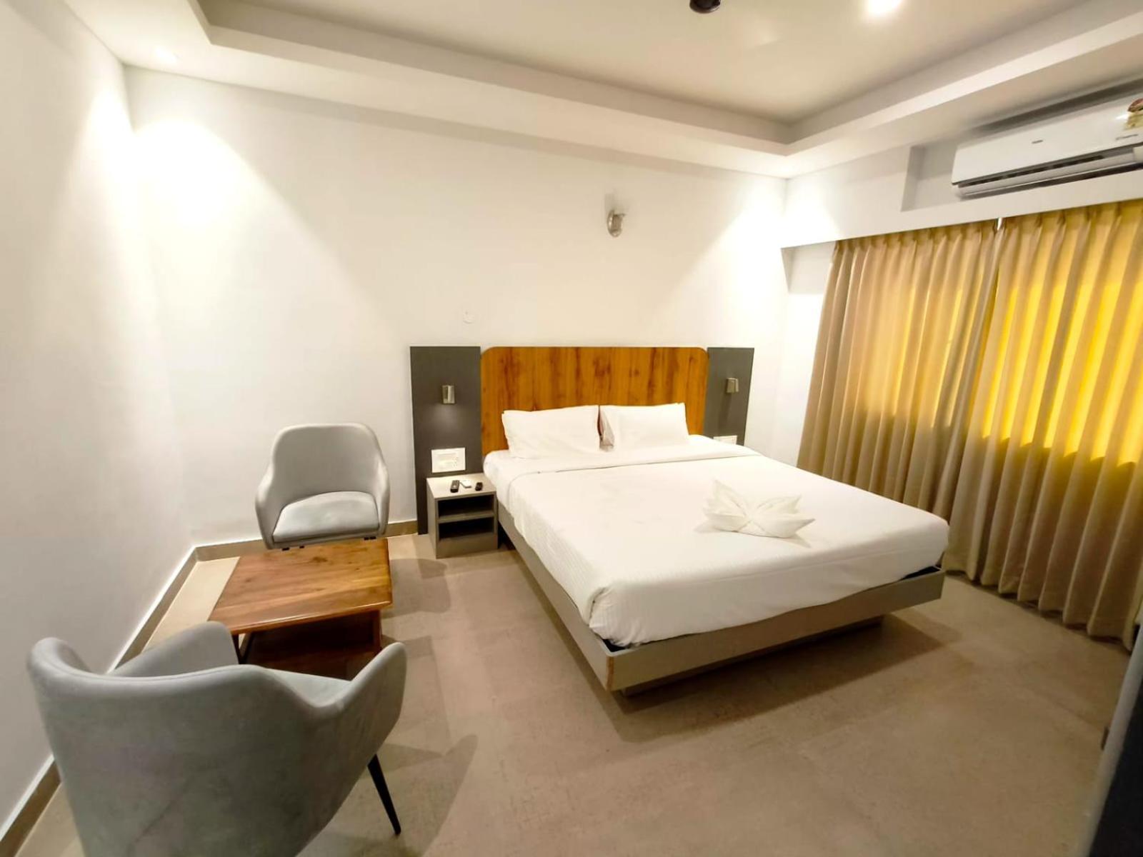 Hotel Gsr Tumkur Zewnętrze zdjęcie