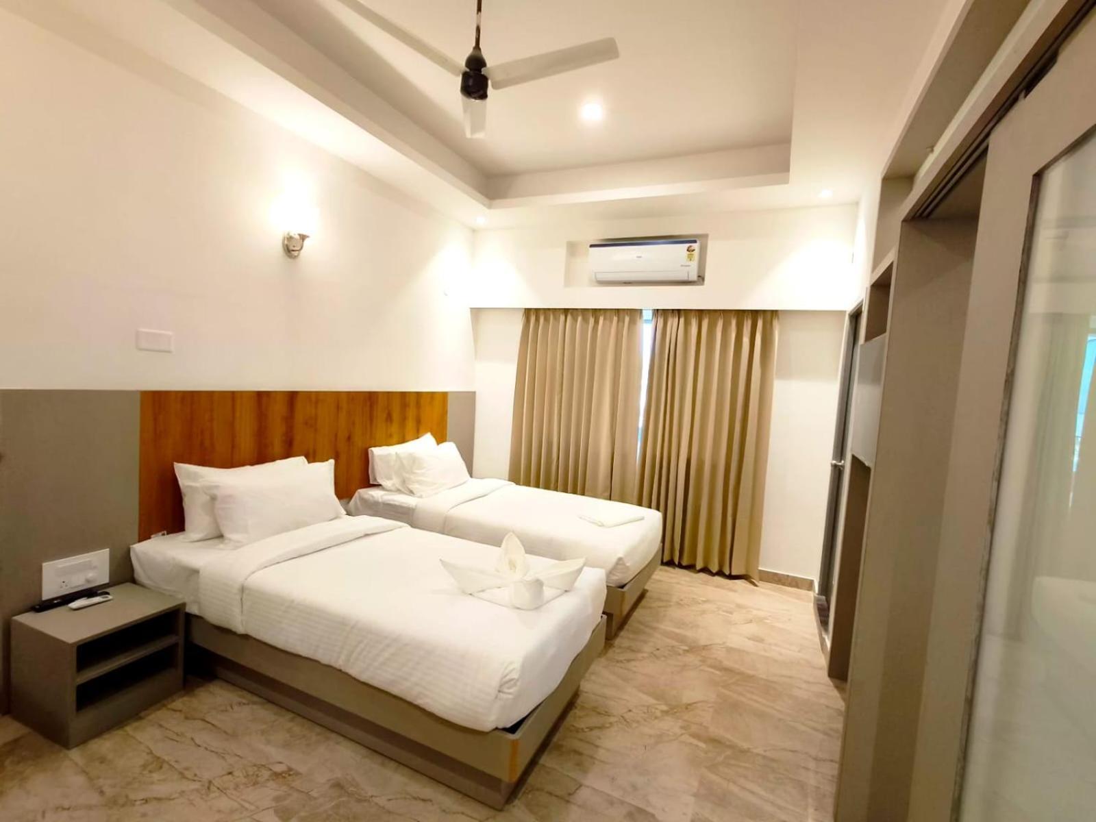 Hotel Gsr Tumkur Zewnętrze zdjęcie